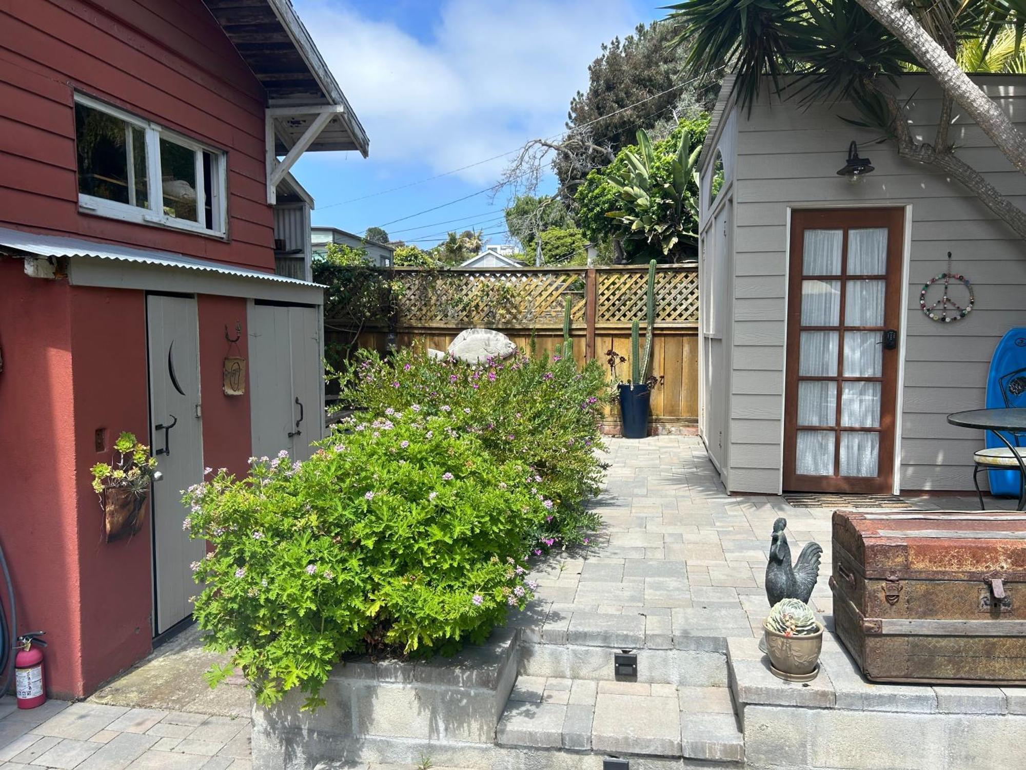 Big Red Lodge Cottage San Diego Exterior photo
